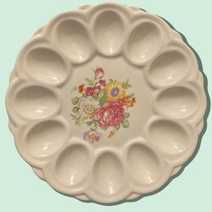 Euc Vintage egg plate 9” American Artware